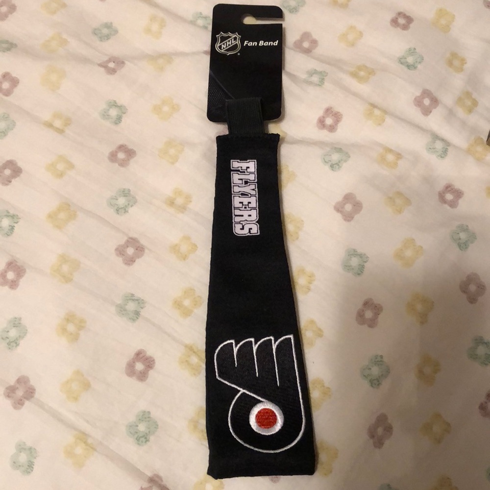 NWT Flyers Headband